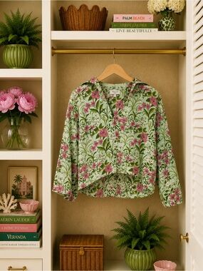 Olivia James The Label Medium Green and Pink/Purple V Neck Blouse Linen Like New